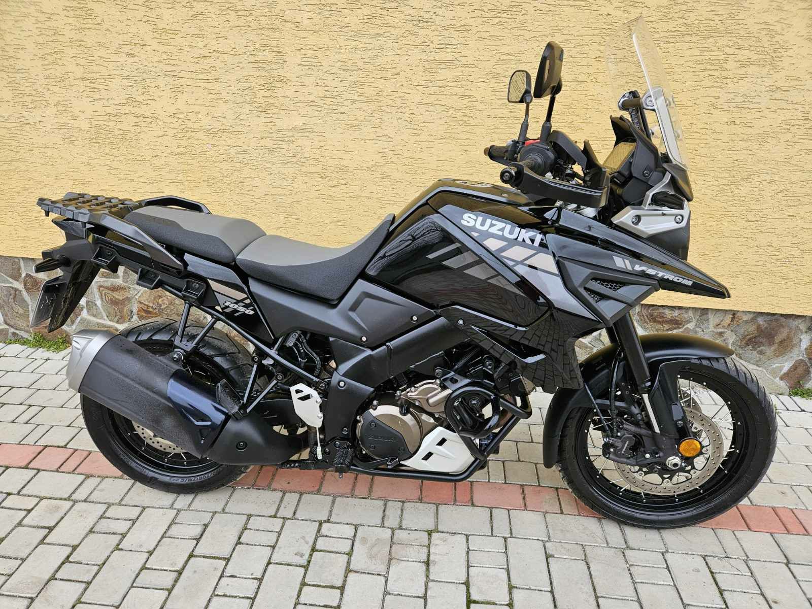 Suzuki v-strom 1050