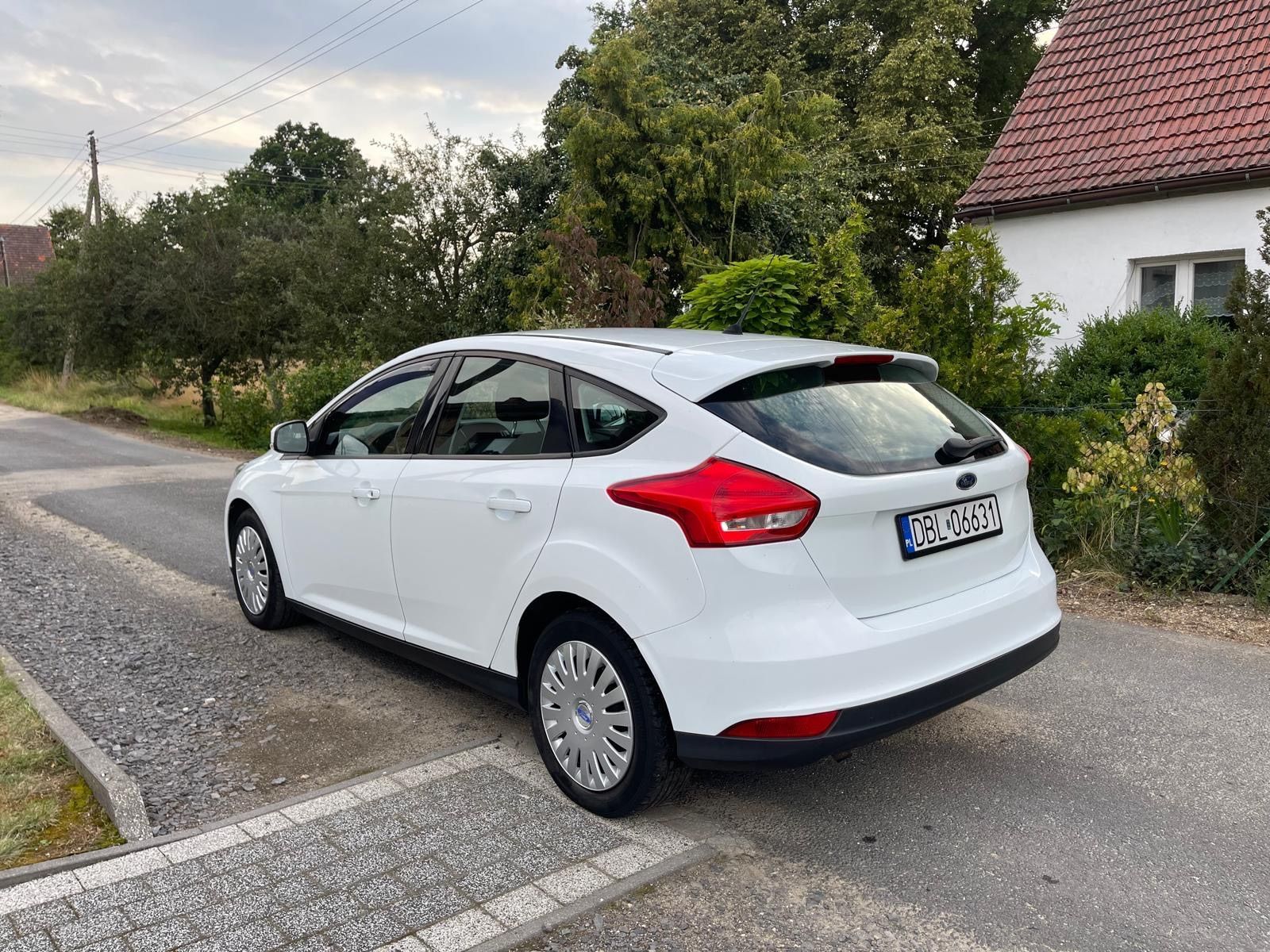 Ford Focus 1.6 TI-VCT 105 PS Benzyna 2015 r z Niemiec zarejestrowana w Polsce