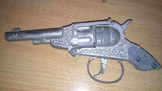 Револьвер игрушка ретро на запчасти роизводство СССР