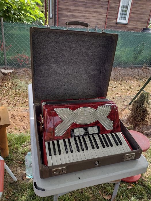 Akordeon HOHNER VERDI 2 96 BAS.super,techn i wizualny strojny+FUTERAL