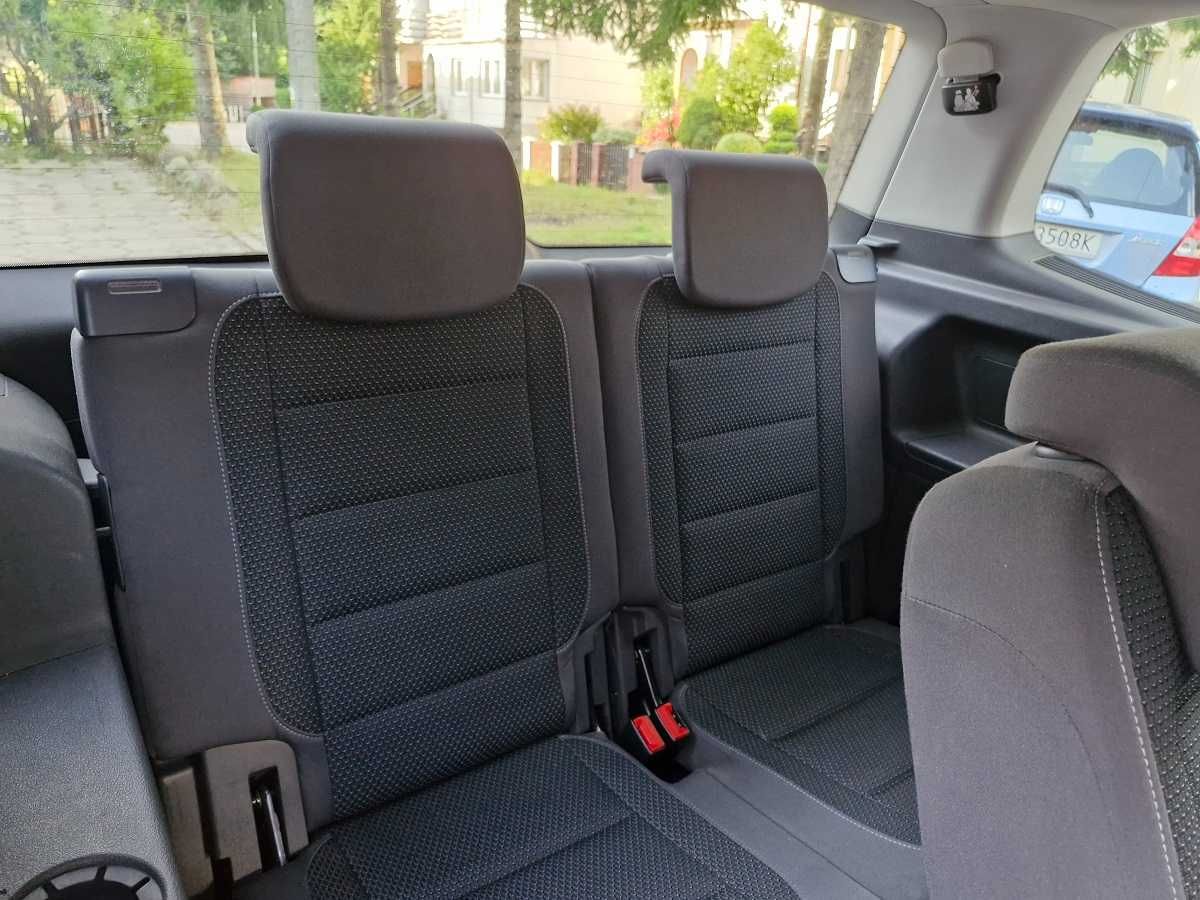 VW Touran _ 2.0 TDI _ 2011 _ Klima _ 7 - Osobowy _ Zarejestrowany _