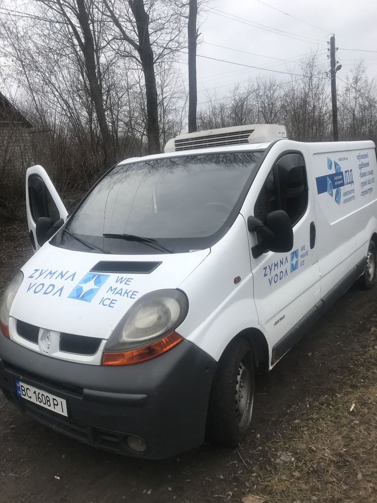 Вантажні перевезення автомобілем Renault Trafic