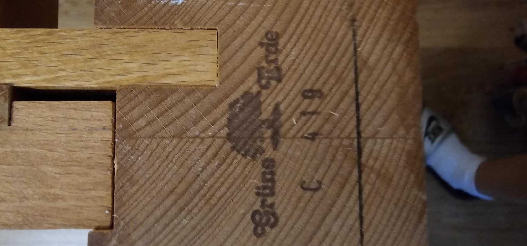 Sprzedam stół  do jadalni z mozliwoscia rozłożenia