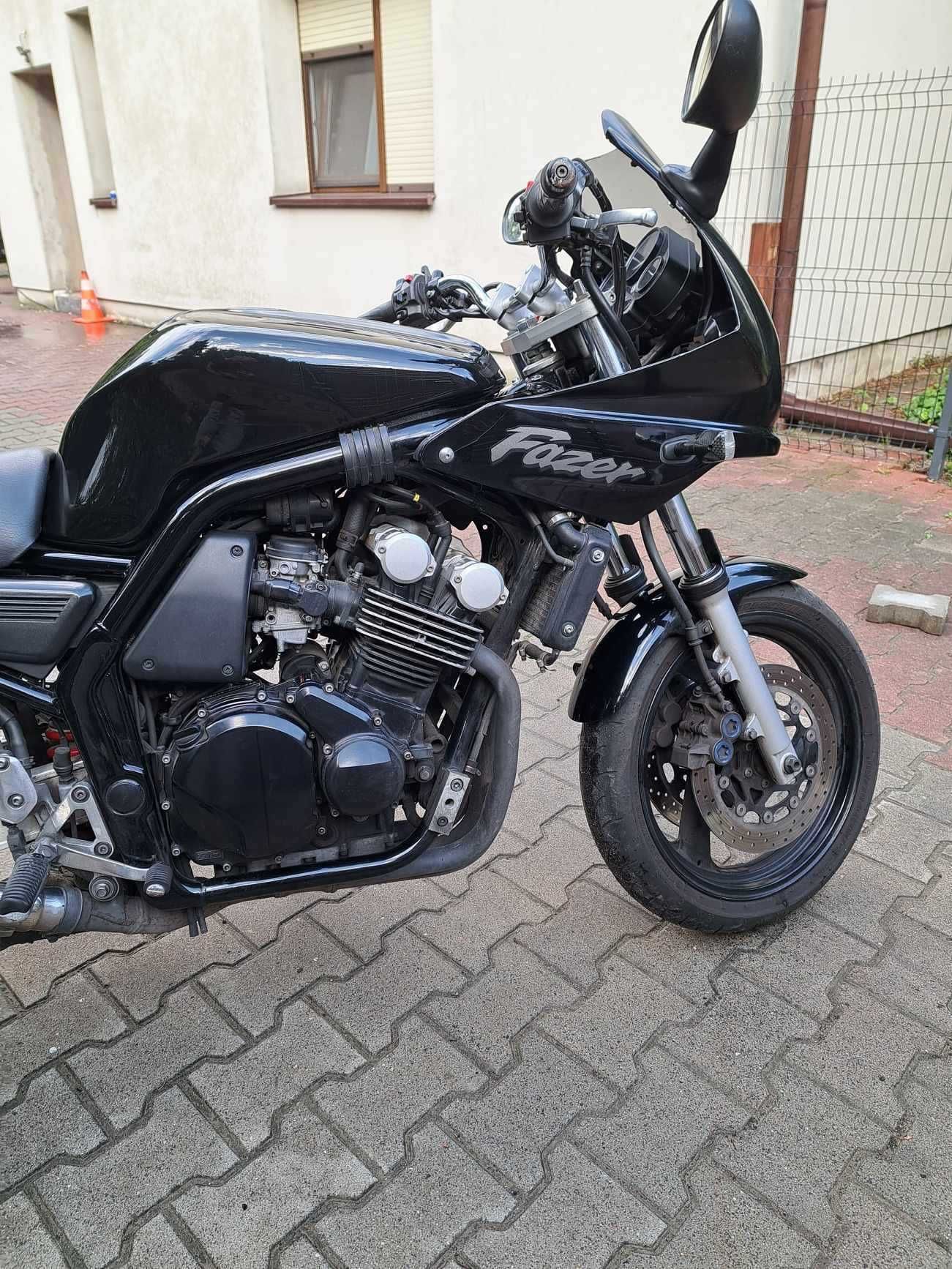 Yamaha fzs 600 motocykl 2001r