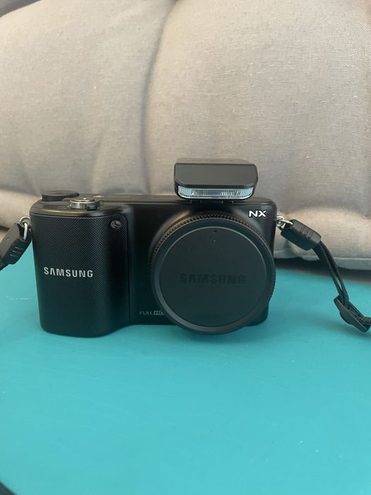 Samsung NX2000 Mirrorless - Perfeita para Viagens e Redes Sociais