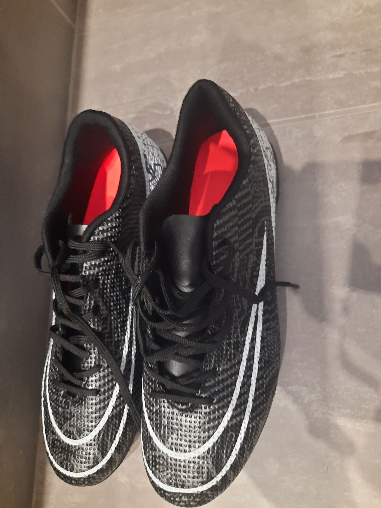 Buty 43  Turfy   *NOWE *