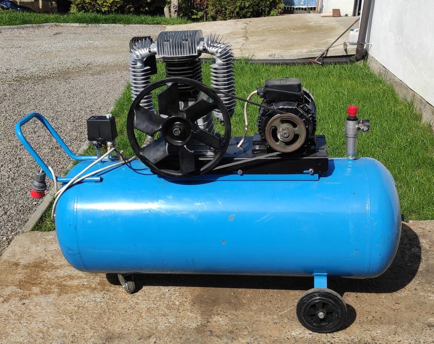 Kompresor 270 litrów 4 kw