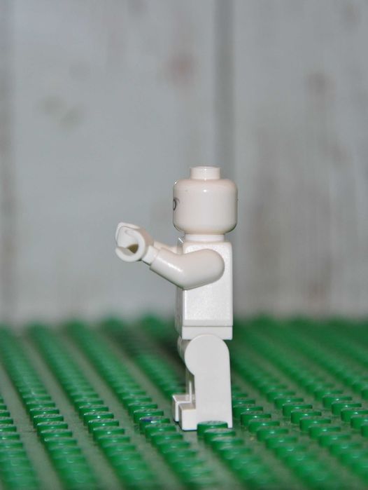 F1767. Figurka LEGO CMF - colmar15 Mr. Knight, Marvel, Series 2