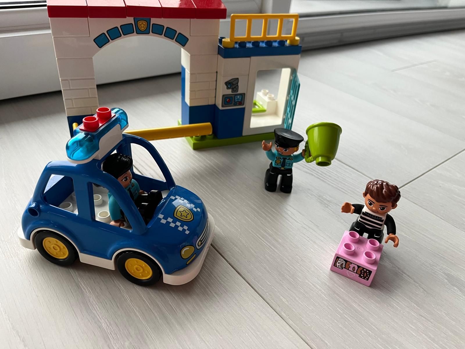 Zestaw LEGO Duplo posterunek policji