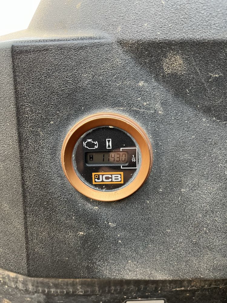 Mini giratoria escavadora jcb 1.6c ano 2020