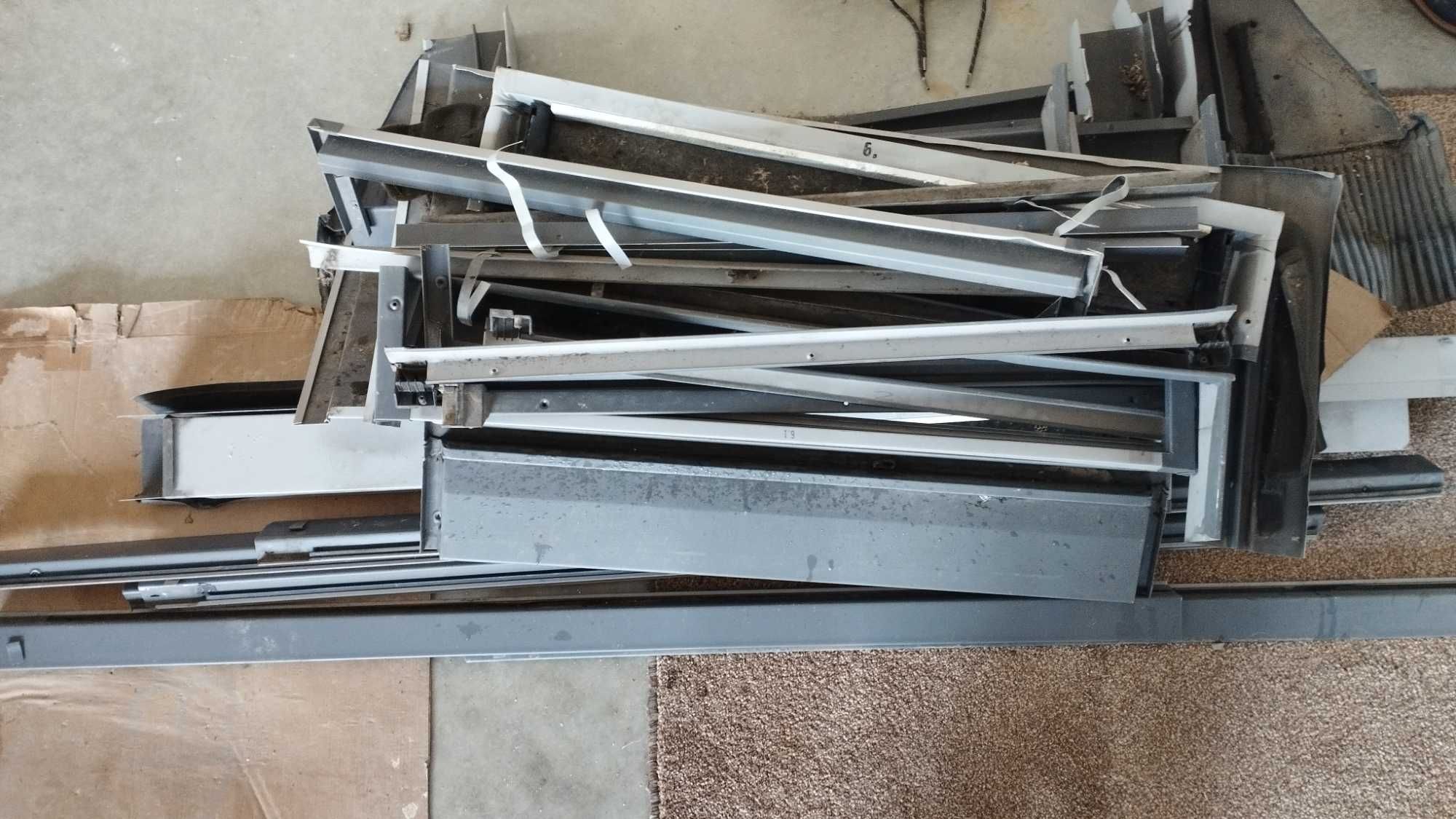 3x plastikowy Velux GGU 78x140 z obróbkami