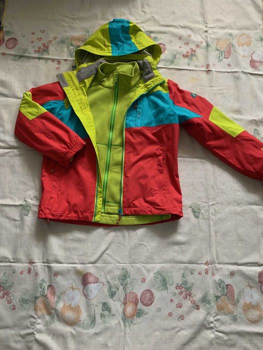 куртка - вітрівка з утеплювачем на дівчинку р 147 - 152