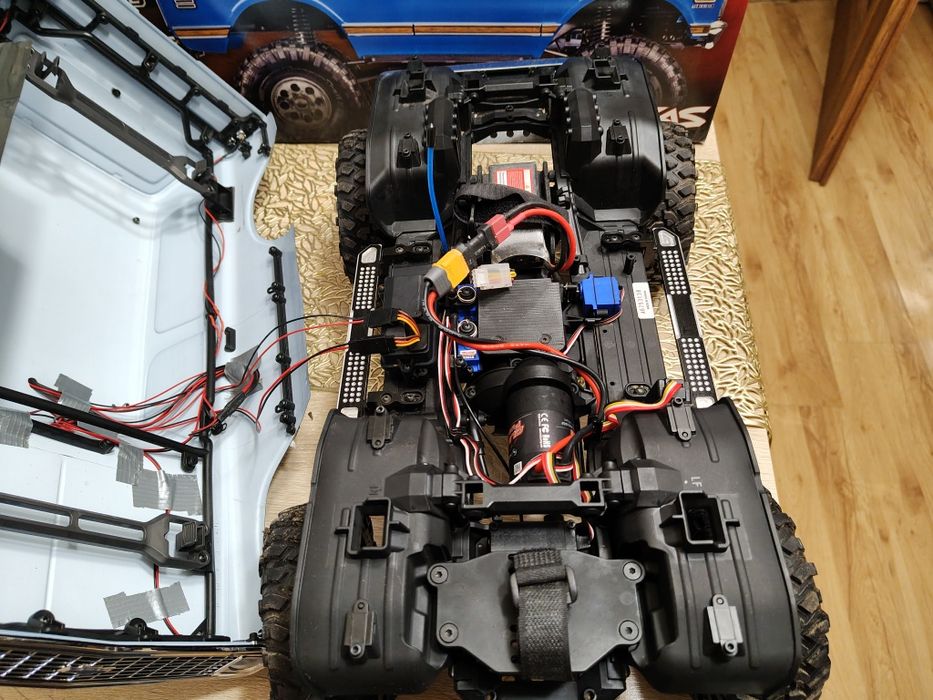 Model RC traxxas TRX 4/ high trial full upgrade