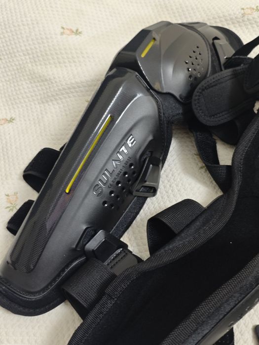 Защита мото для коленей и локтей