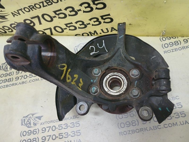 Цапфа ( Поворотний кулак) Nissan Rogue 2017 Перед. Прав.