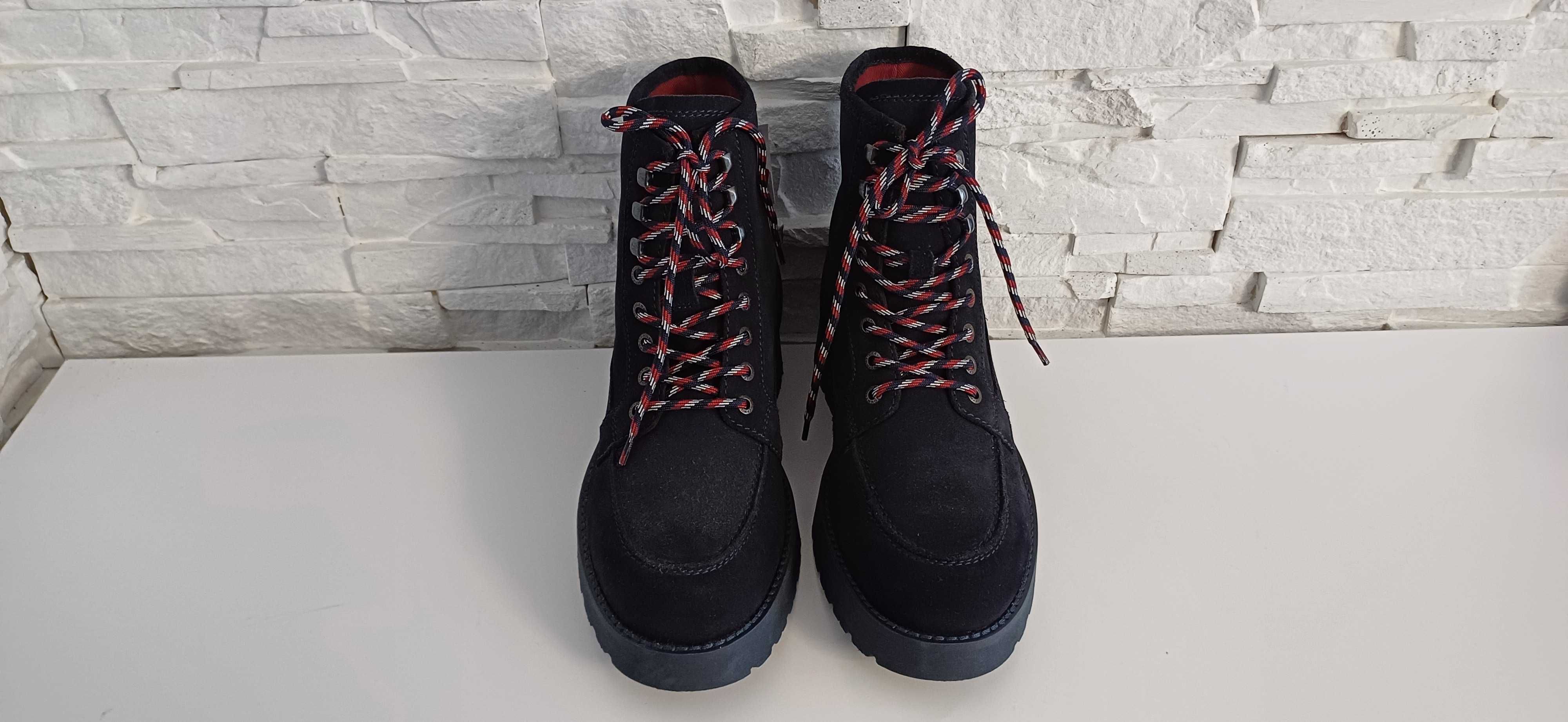 Trzewiki TOMMY HILFIGER roz.41 wkł.26 cm. ( nowe)