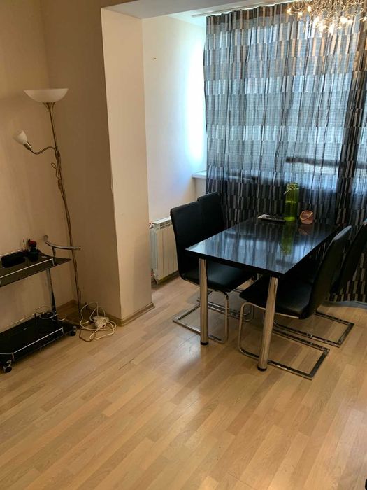 Двухкомнатная Ахматовой срочно продам