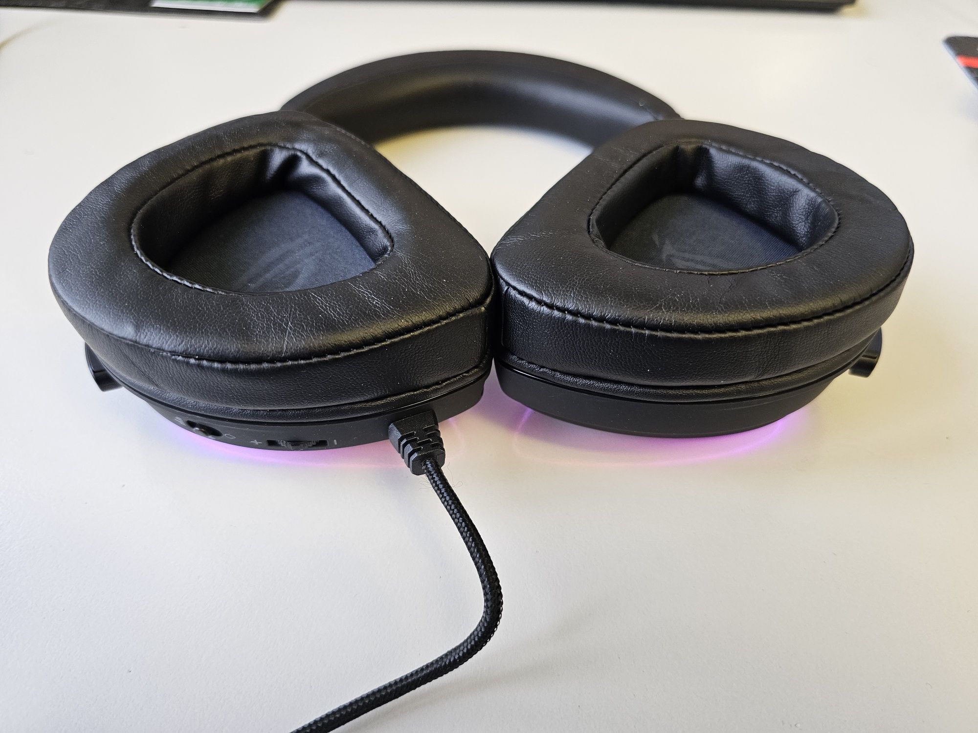 Навушники з мікрофоном ASUS ROG Delta S Quad-DAC ESS 9218 Hi-Res Audio