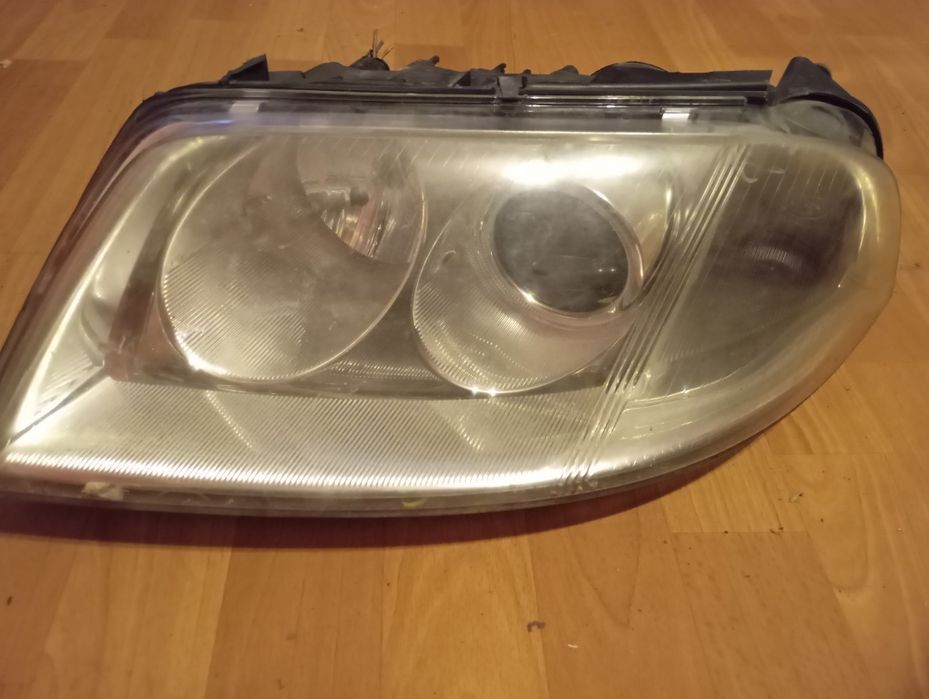 Lampy z silniczkami  przednie pasat 1.9 tdi2003