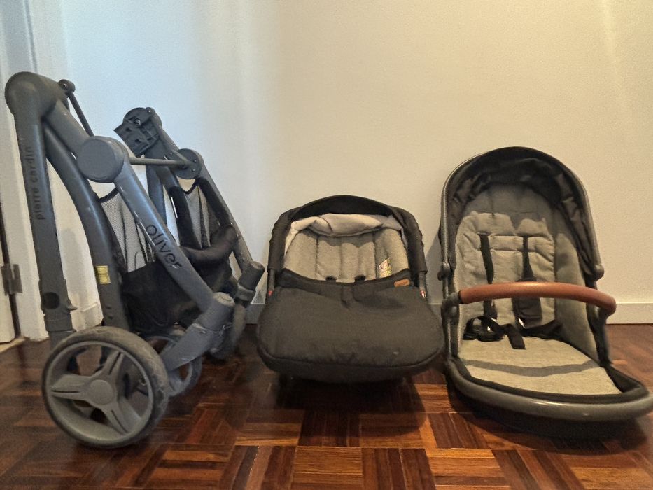 Carrinho de bebe Pierre Cardin