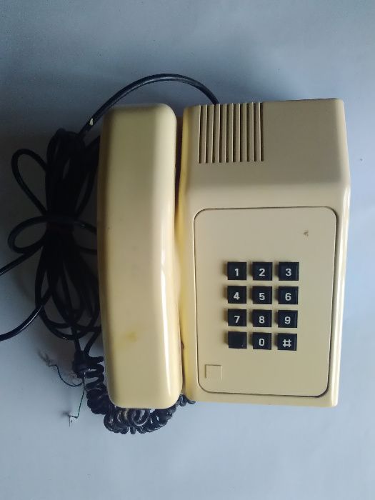 Telefones cores, normais e com comutação para centrais analógicas