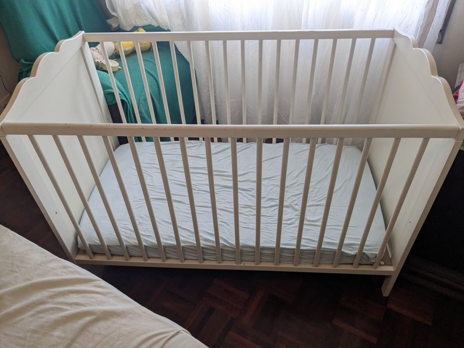 Berço Ikea com colchão