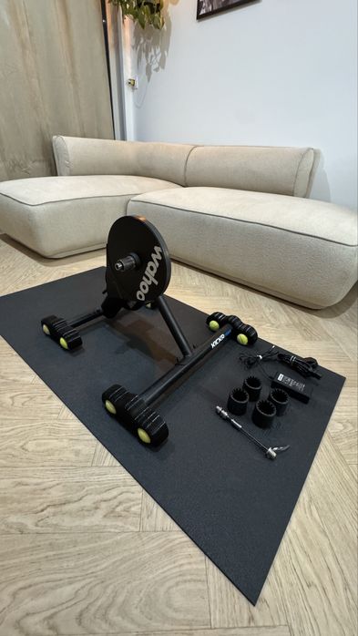 Trenażer Wahoo Kickr Core + Mini rocker plate