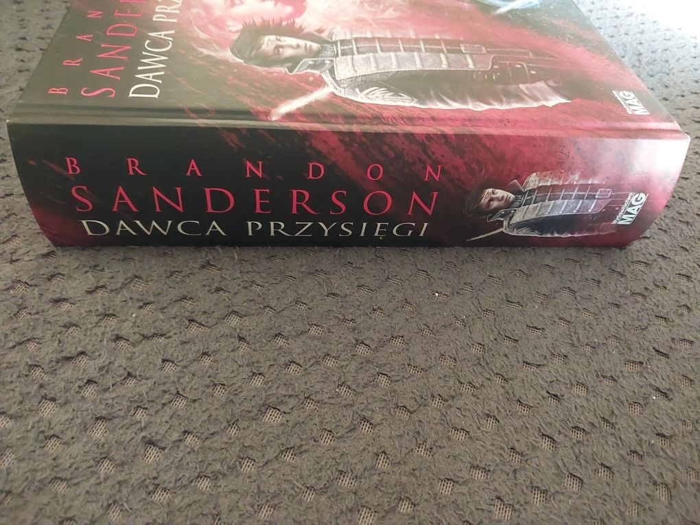 Dawca przysięgi cz.2 t.3 Archiwum Burzowego Światła Brandon Sanderson