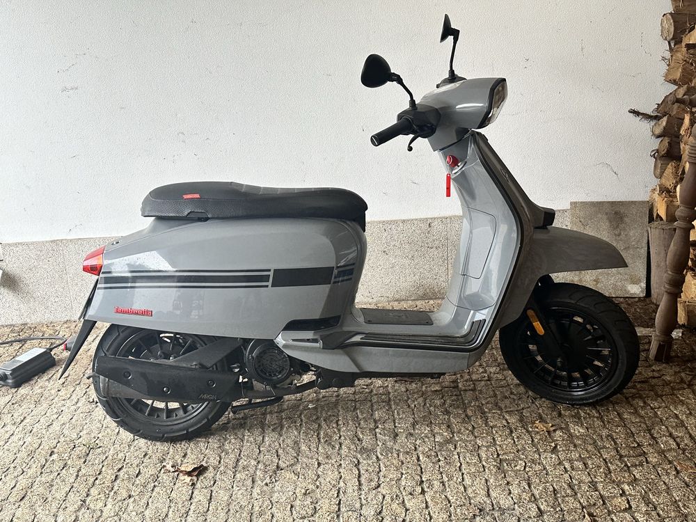 Lambretta v125 special