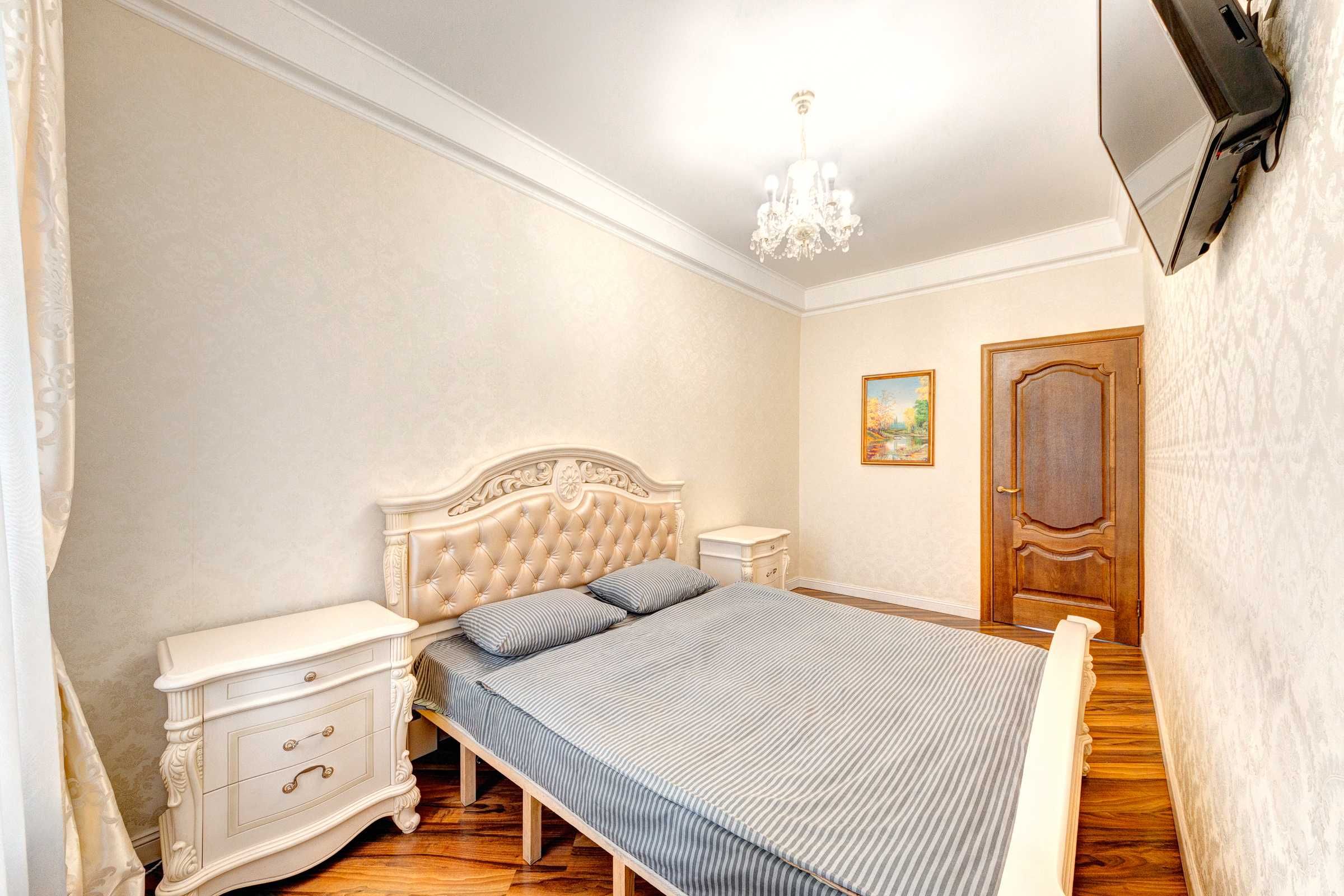3 кімнатна квартира.  вул.  Велика Васильківська 114. м. Палац України