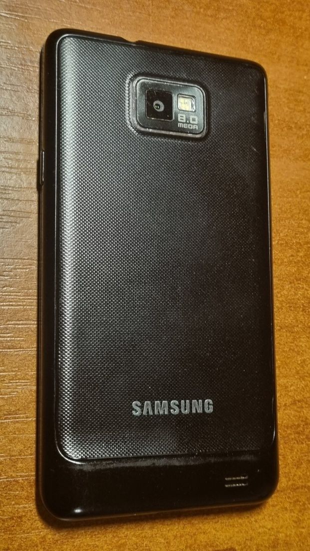 Samsung Galaxy S2 + stacja dokująca