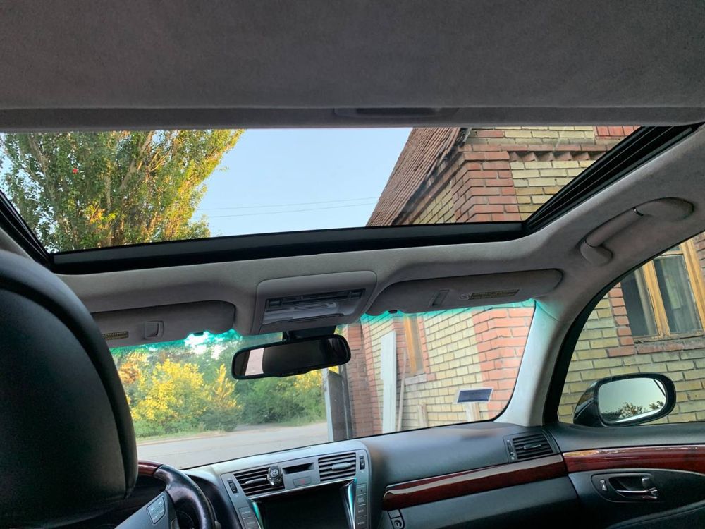 Продам Lexus LS460L