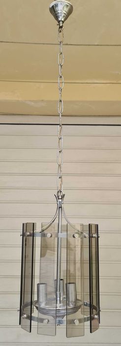 Candeeiro em bom estado