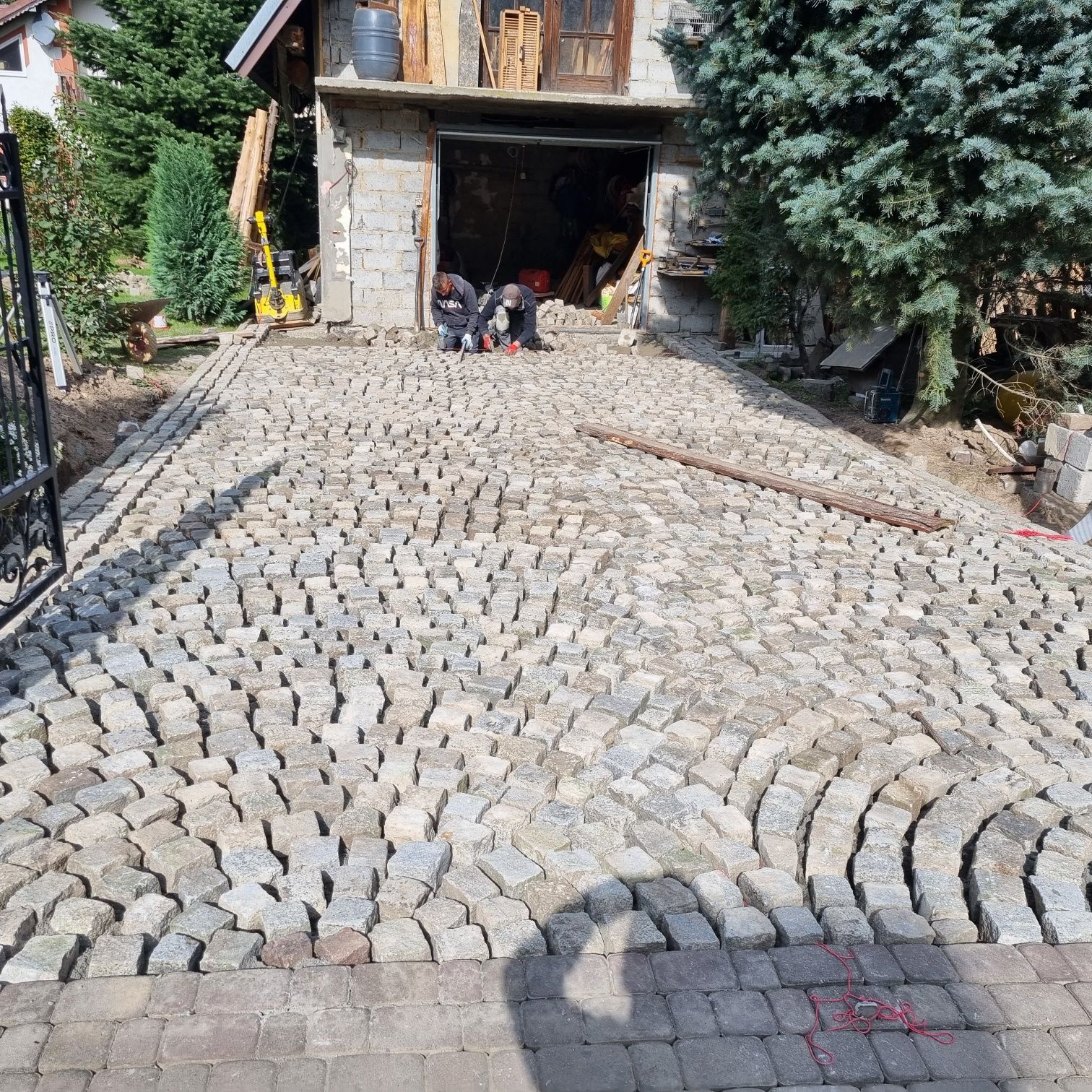 Układanie kostki brukowej/brukarstwo/tarasy drewniane