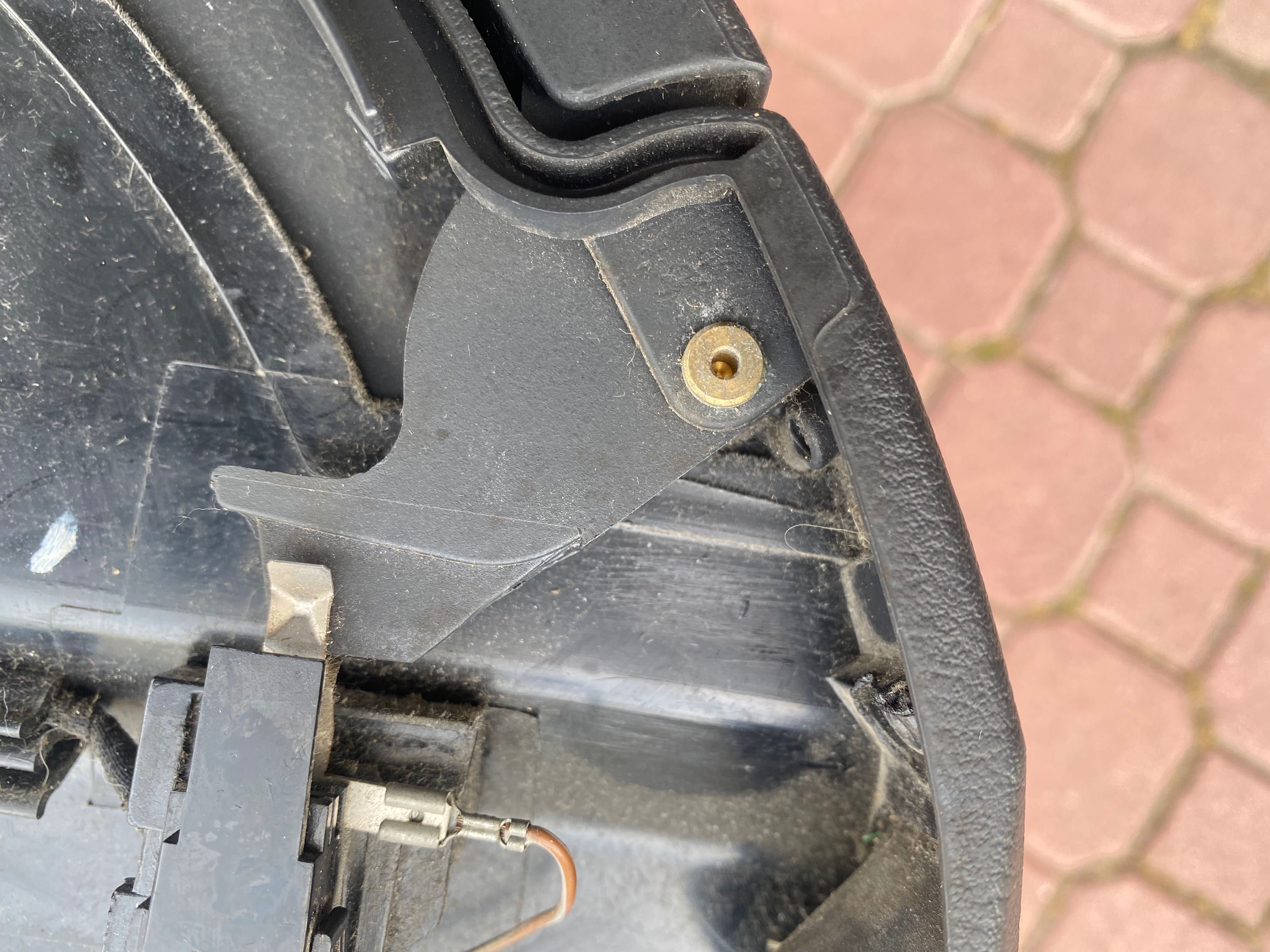 Porta luvas audi A4.   B7
