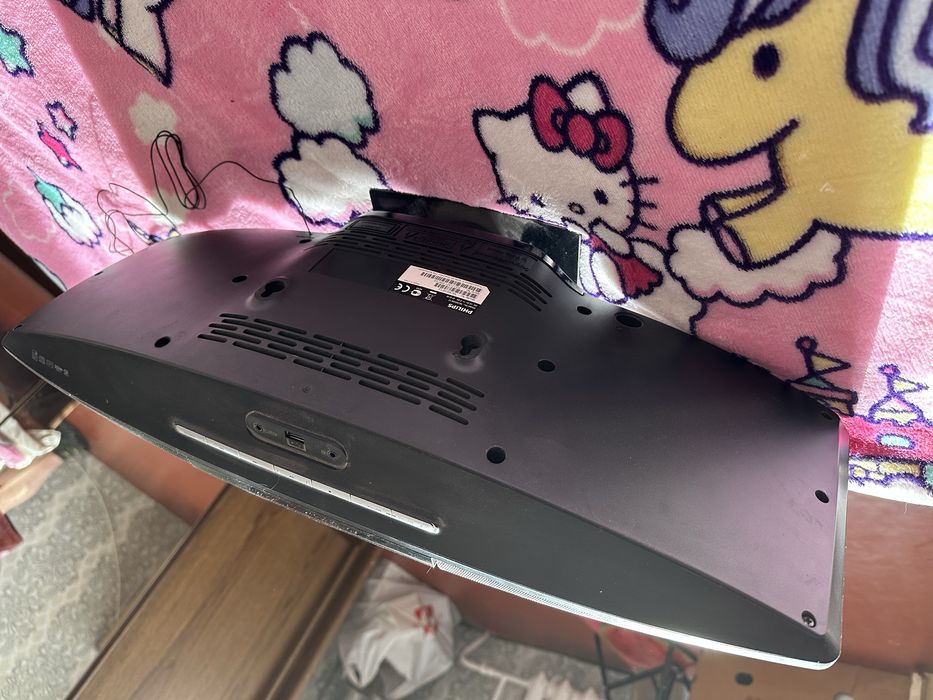 Музыкальный центр Philips MCM233/12 — состояние 9/10, полный комплект