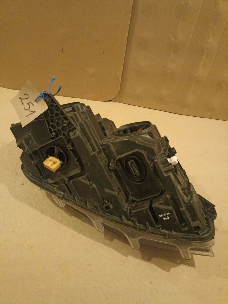 Lampa przednia lewa skoda octavia III xenon europa