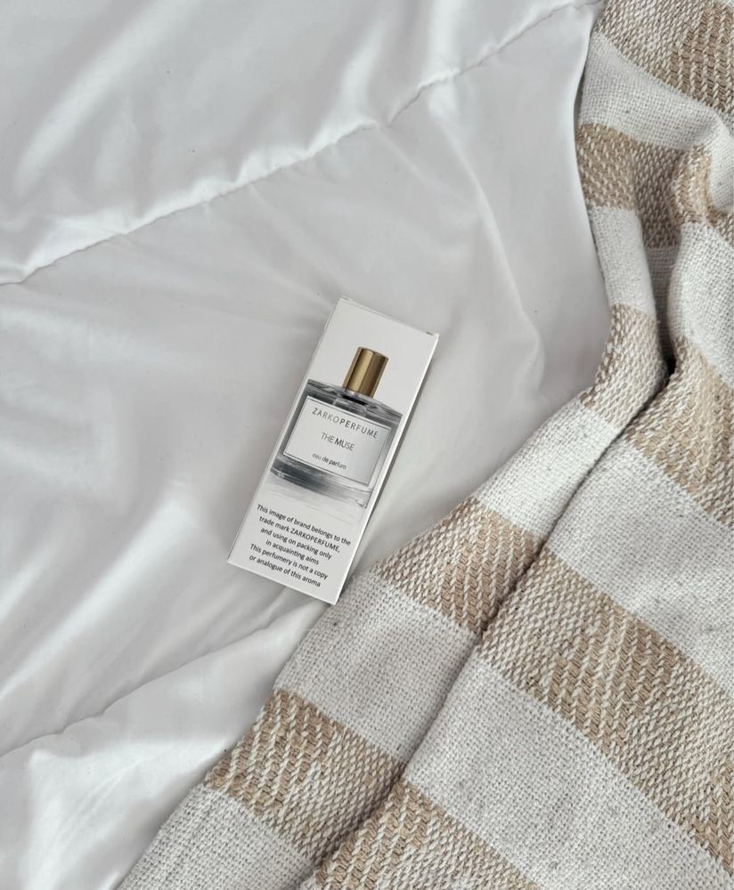 Zarkoperfume - The muse, Pink molecule 090.09, Purple molecule 070.07