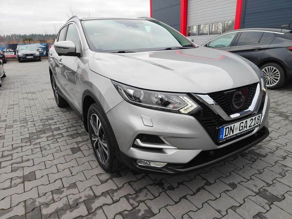 Nissan Qashqai 1.6Turbo Niski Przebieg 91tys km Panorama Kamera 360 Idealny Stan 100%