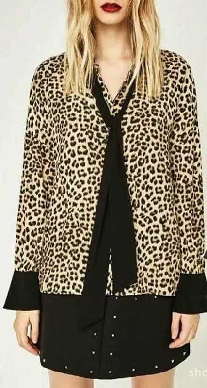 Camisa padrão leopardo com laçada Zara T: S Nova