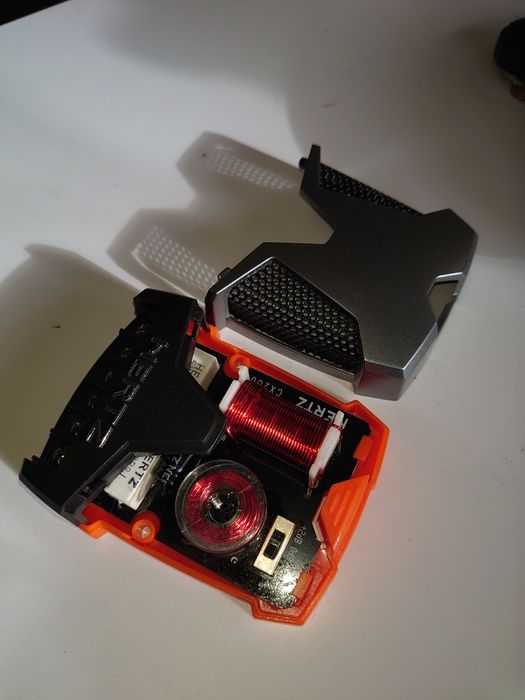 Автомобильная компонентная двухполосная АС Hertz ESK165L/новая/