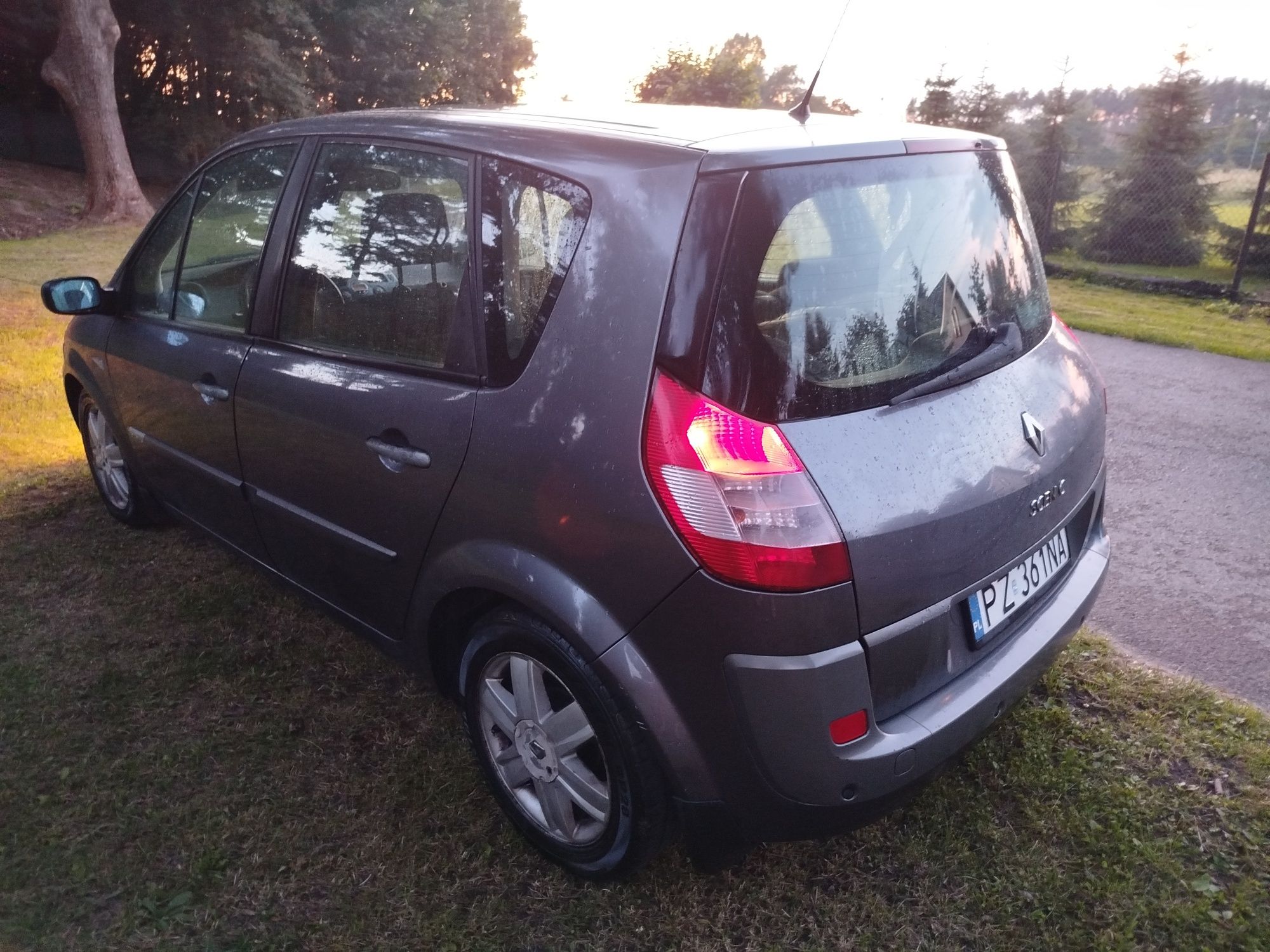 Renault Scenic 2.016v