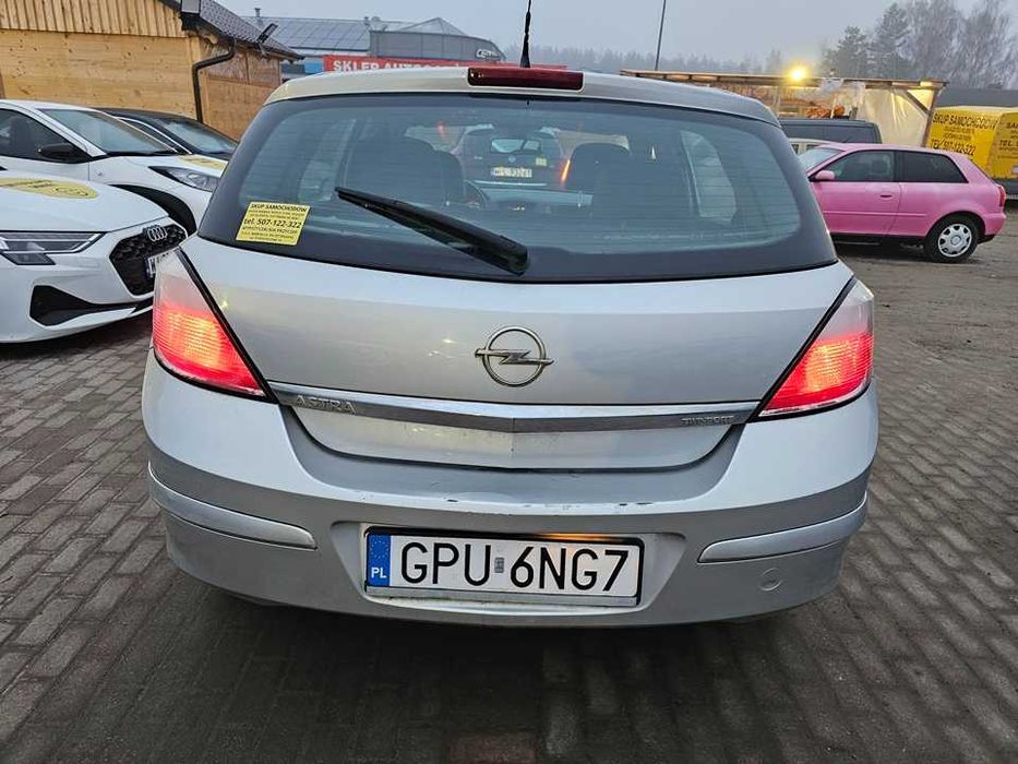 Opel Astra H 2004r/1.6 benzyna gaz/105KM/opony zimowe/atest2027/klima