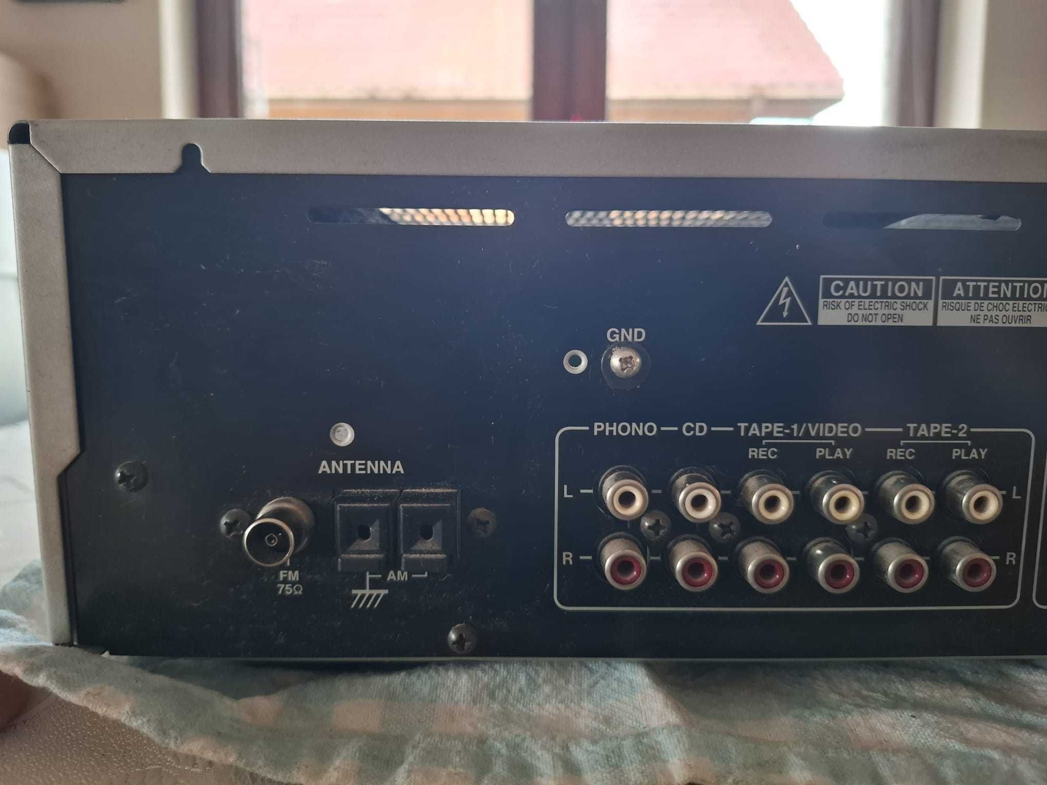 Amplituner Onkyo TX-8210R