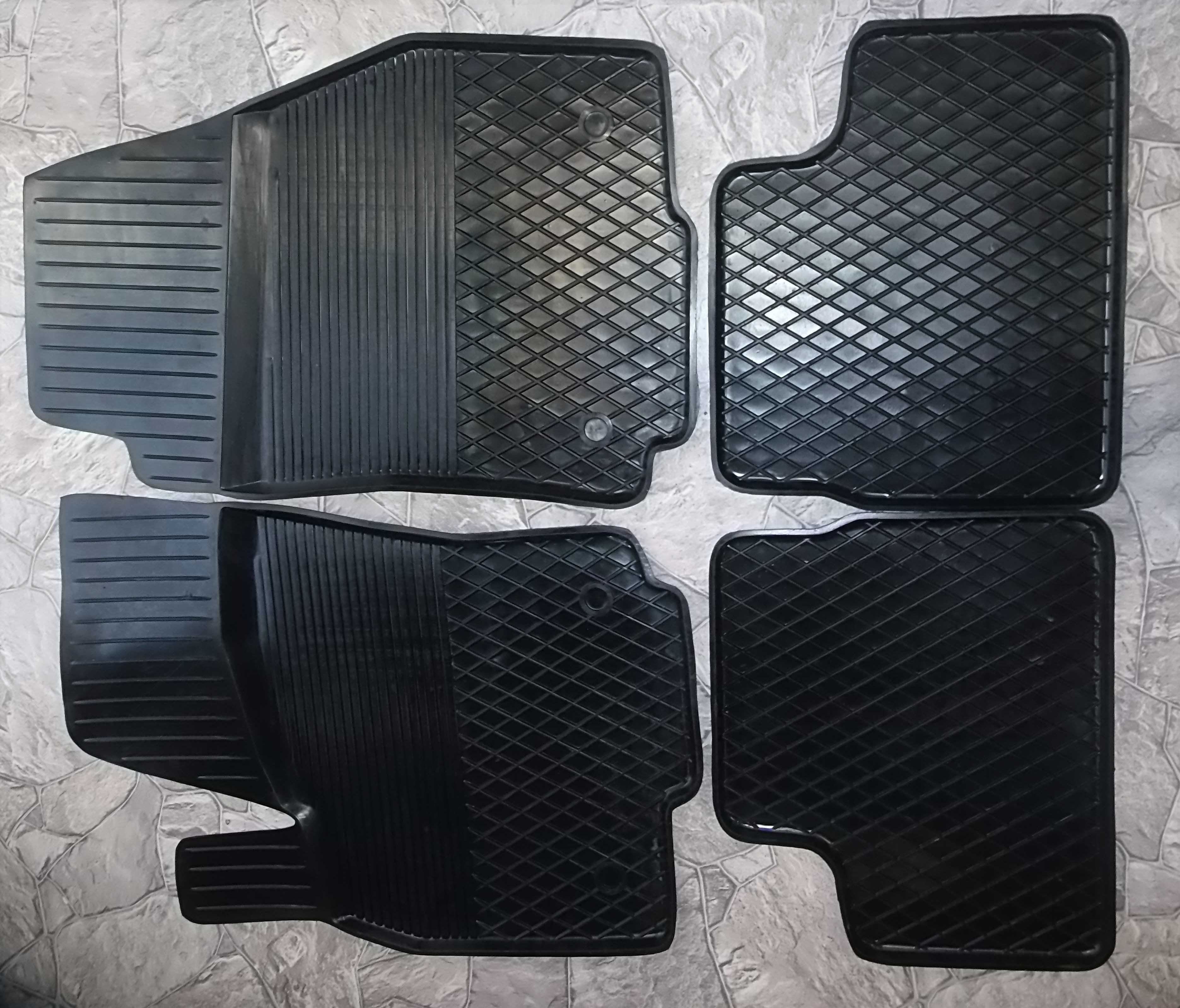 Dywaniki Gumowe Korytka OPEL ASTRA II 2 G III 3 H ZAFIRA A B C Mokka