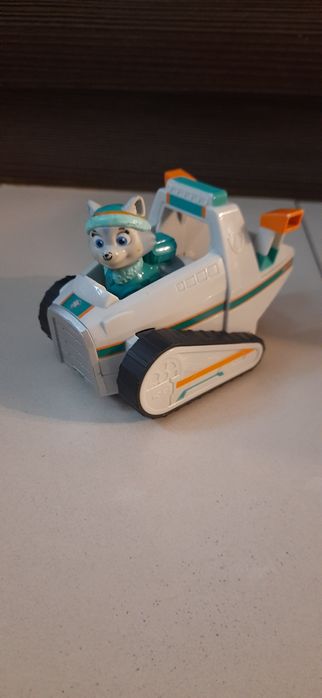 Psi Patrol pojazd + figurka Everest