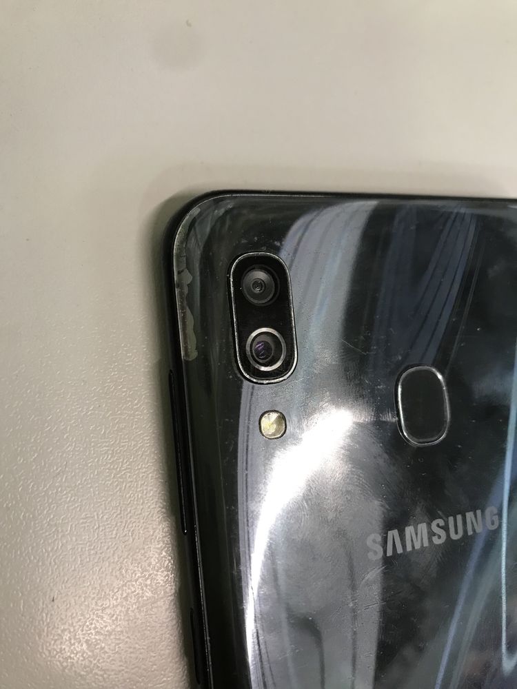 На запчастини Samsung A30