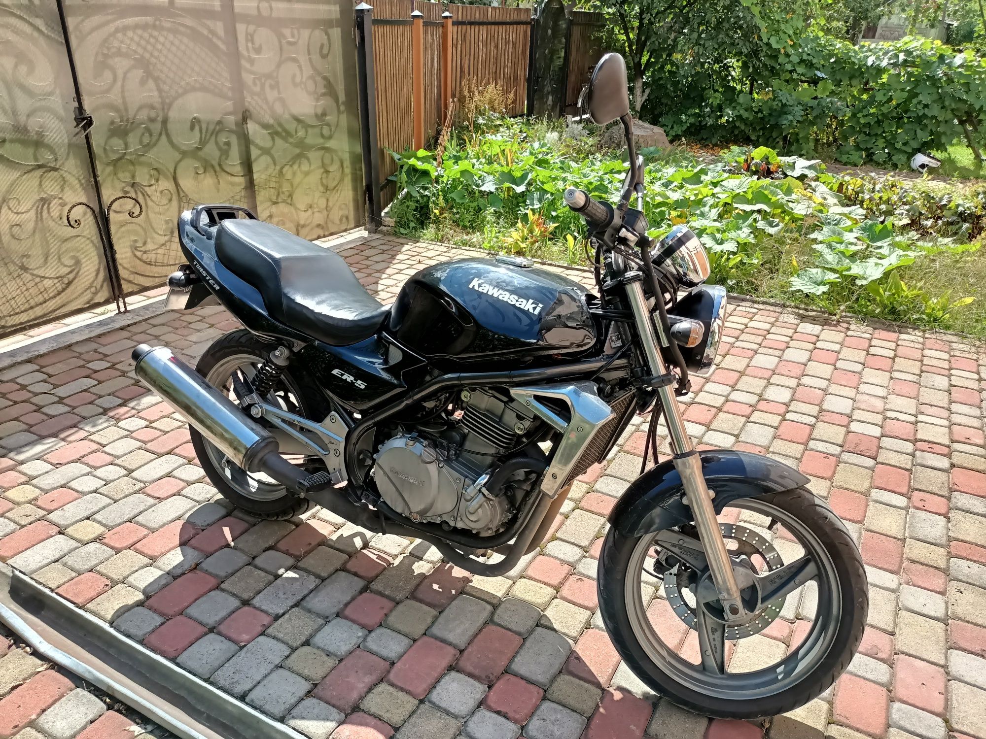 Продам мотоцикл Kawasaki er5