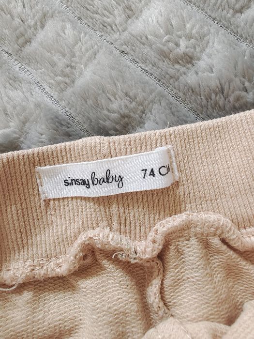 Zestaw spodni dresowych, rozmiar 74