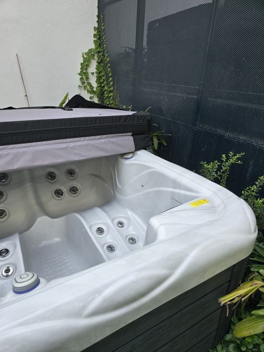 Jacuzzi Wellis Mars P&P novo com garantia